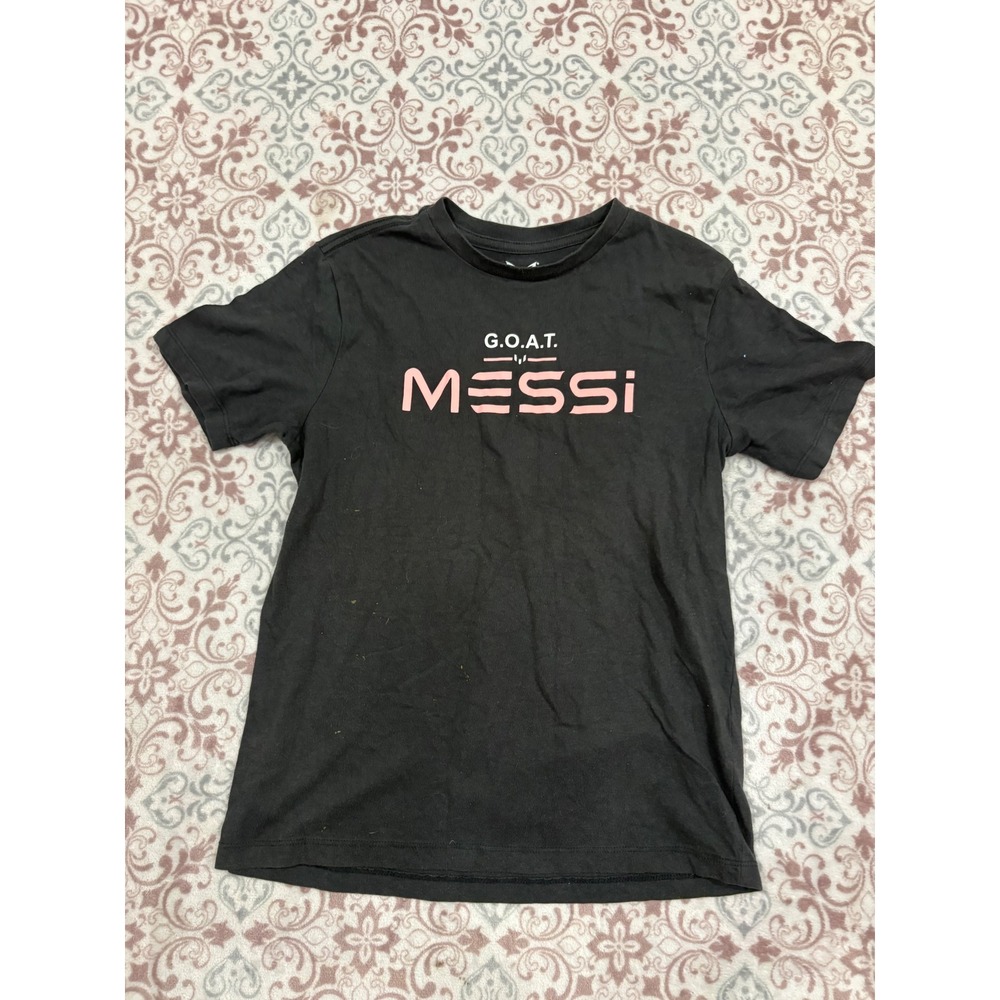 Messi Collection GOAT Graphic T-Shirt Black Pink Boys Large 14/16 M5402FSTKL-001